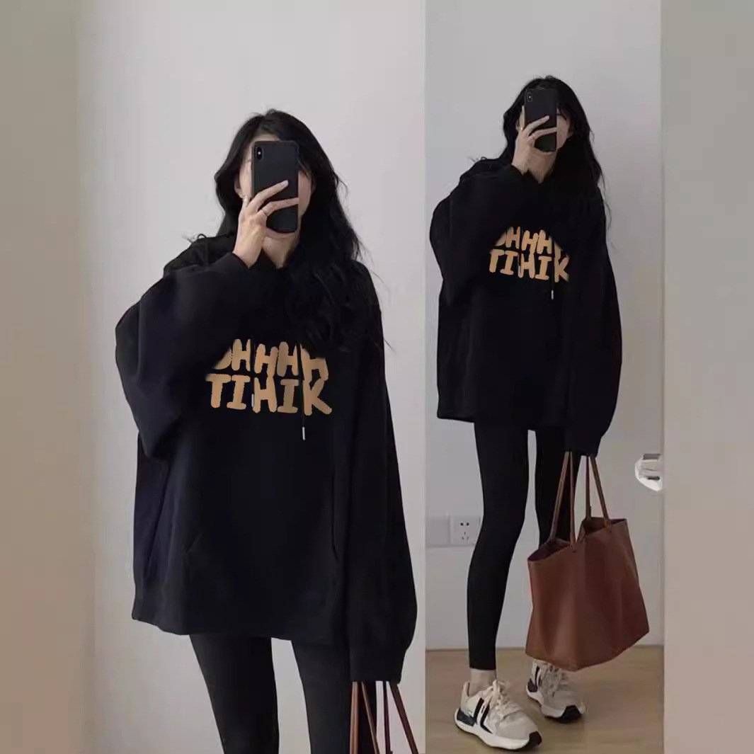 Black hooded sweatshirt for women in autumn and winter, thickened with fleece, 2024 new popular loose and versatile pullover top trend