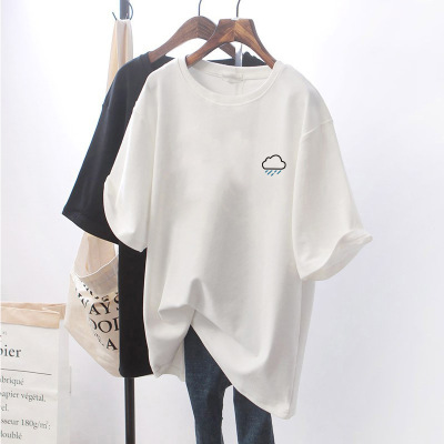2022 summer new Korean style chic design, niche round neck top, trendy and chic ins short sleeved t-shirt, women's clothing
