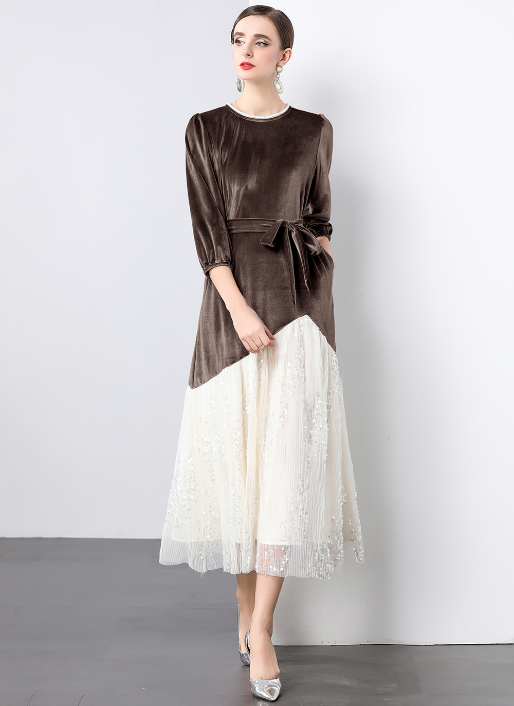 Real shot French socialite temperament lace sequin patchwork gold velvet dress Real shot French socialite temperament lace sequin patchwork gold velvet dress