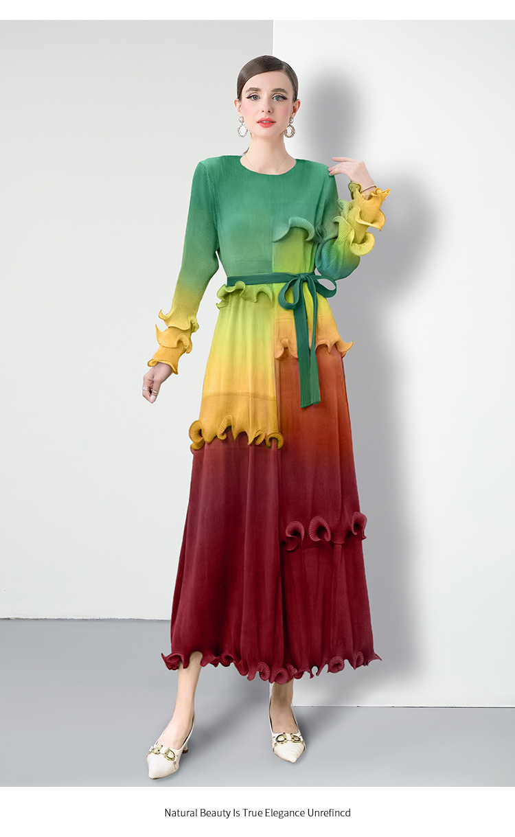 Factory direct sales of Miyake pleated dyed patchwork dresses Factory direct sales of Miyake pleated dyed patchwork dresses