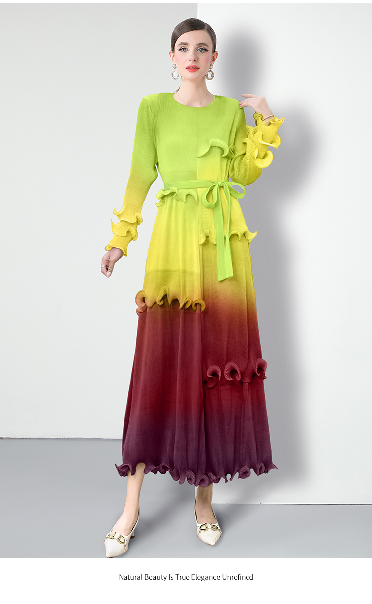 Factory direct sales of Miyake pleated dyed patchwork dresses Factory direct sales of Miyake pleated dyed patchwork dresses