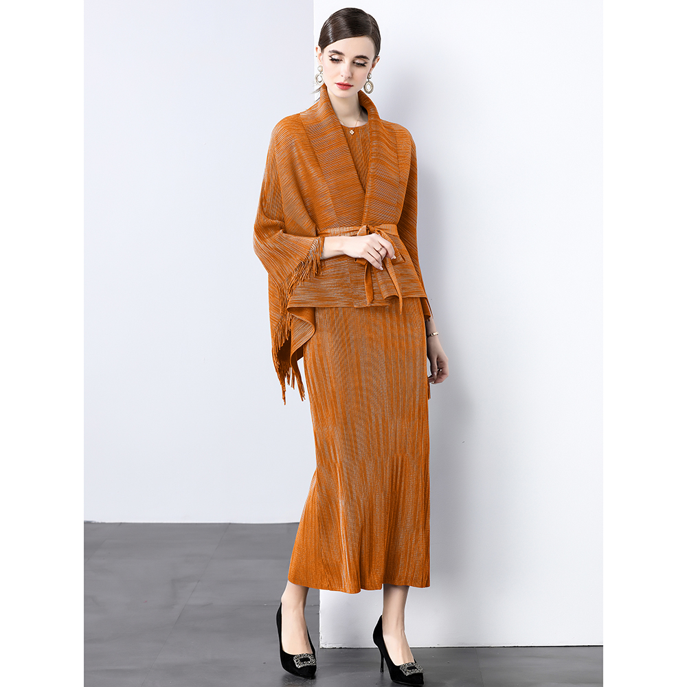 Factory direct sales of Miyake wrinkled bat sleeve lace up jacket pleated vest skirt Factory direct sales of Miyake wrinkled bat sleeve lace up jacket pleated vest skirt