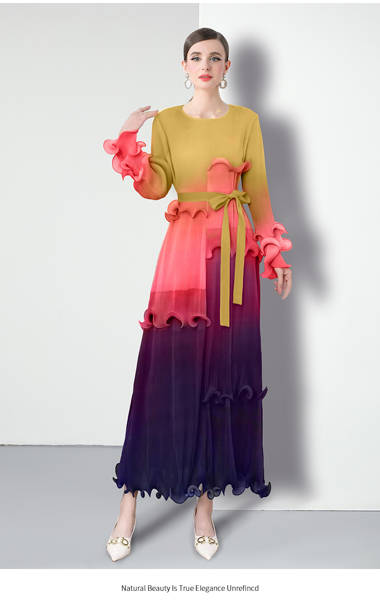 Factory direct sales of Miyake pleated dyed patchwork dresses Factory direct sales of Miyake pleated dyed patchwork dresses