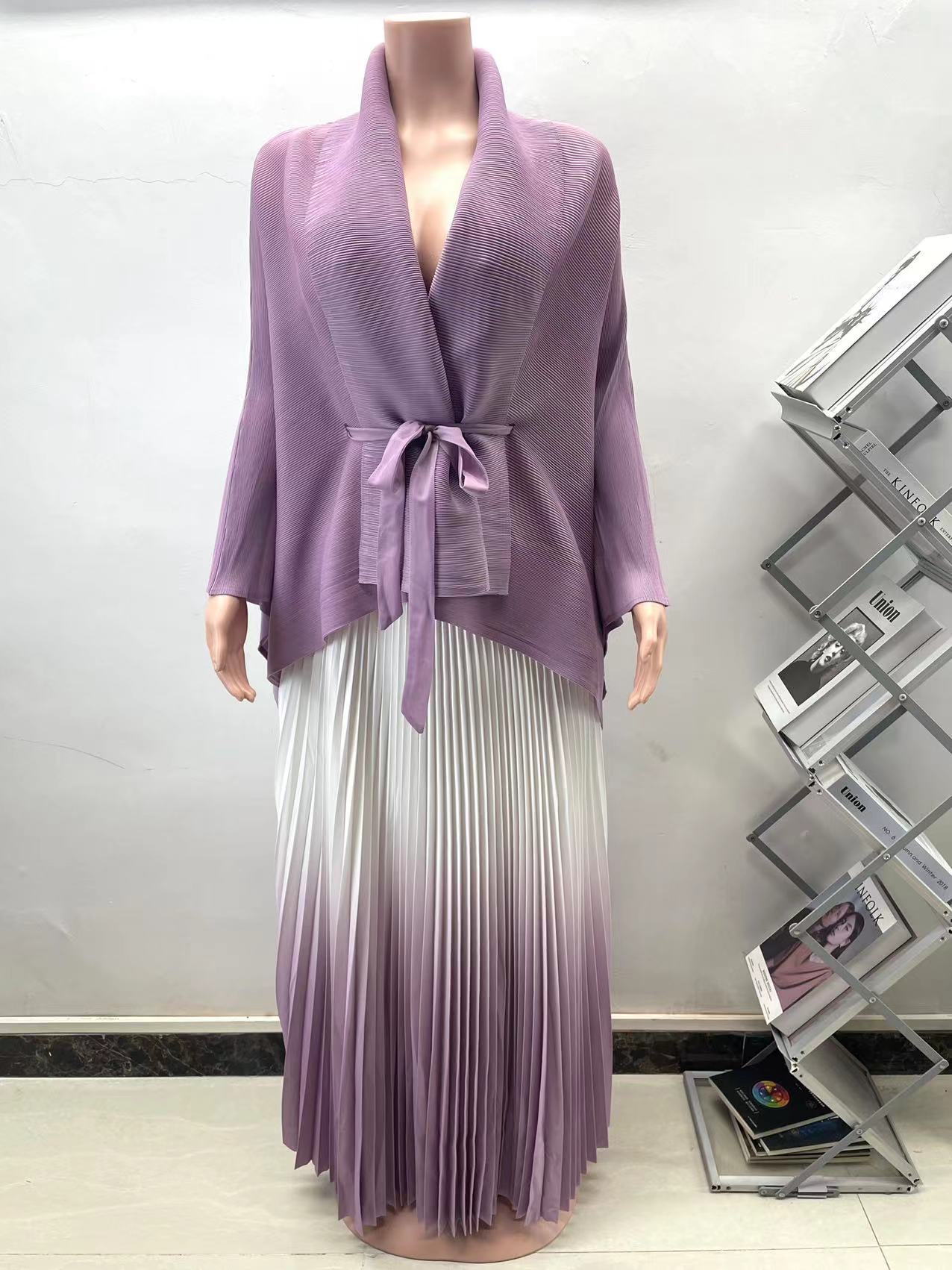 Cross border European, American, and African three bedroom pleated printed top+gradient color 360 degree swing skirt set Cross border European, American, and African three bedroom pleated printed top+gradient color 360 degree swing skirt set