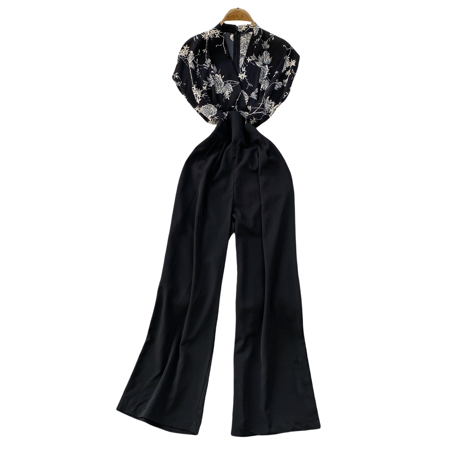 Advanced and elegant temperament print splicing V-neck short sleeved jumpsuit for women's summer new collection, waist cinching and slimming wide leg pants Advanced and elegant temperament print splicing V-neck short sleeved jumpsuit for women's summer new collection, waist cinching and slimming wide leg pants