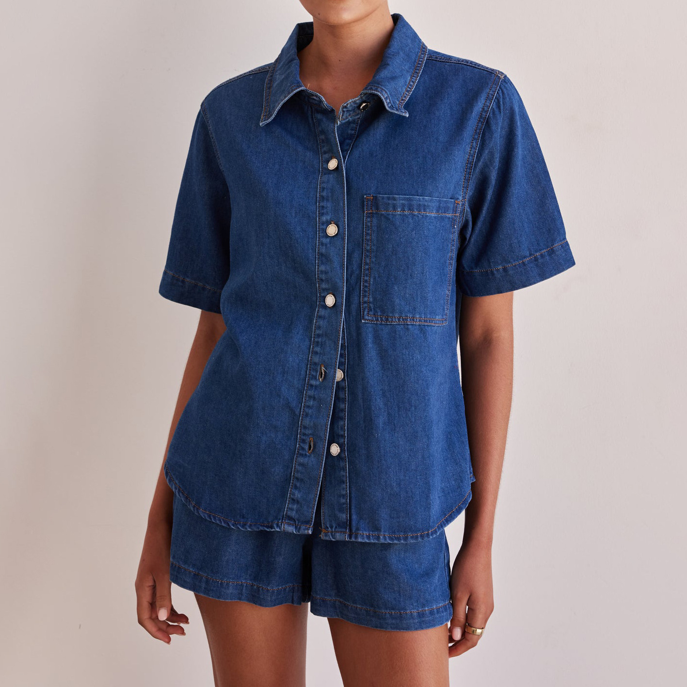 Leisure style 2025 summer new cross-border foreign trade washed retro solid color short sleeved shirt shorts denim suit for women