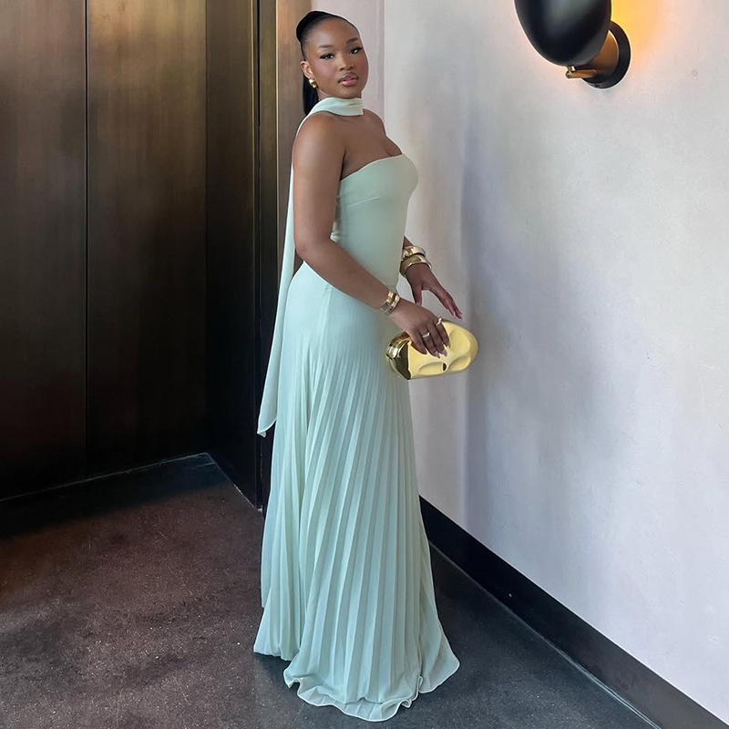 European and American cross-border women's clothing 2025 summer new sweet and fresh strapless high waist slimming pleated dress long skirt European and American cross-border women's clothing 2025 summer new sweet and fresh strapless high waist slimming pleated dress long skirt