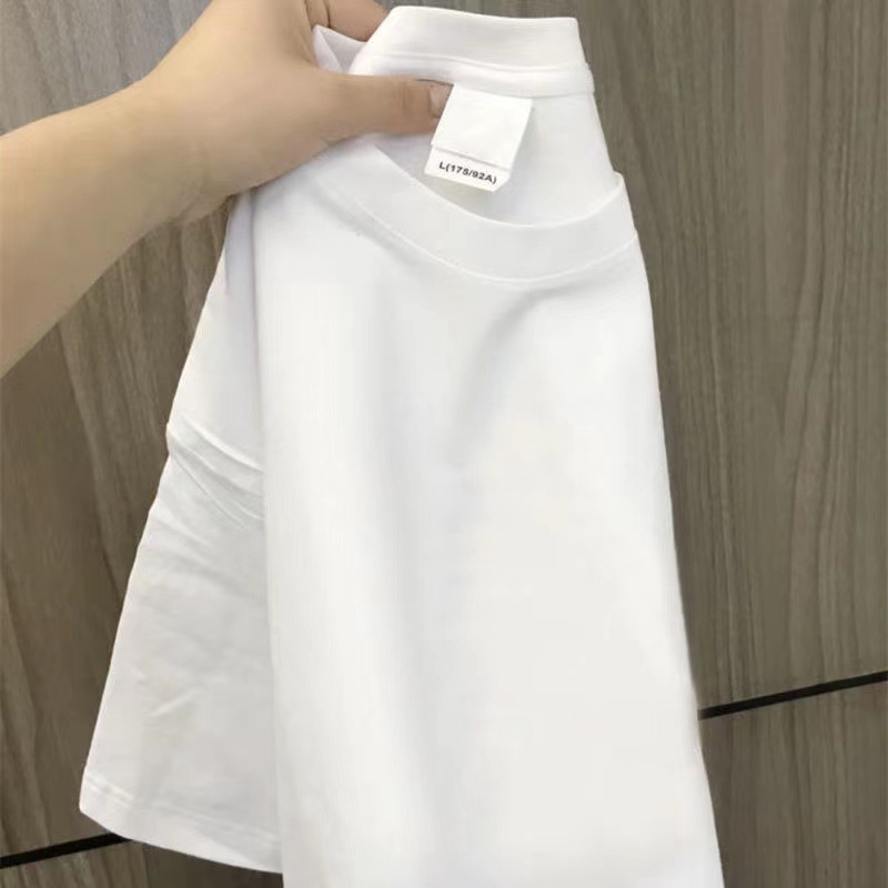 Little Fresh Strawberry Bear White Summer Short sleeved T-shirt for Men and Women Loose Korean Versatile Youth Retro Top Couple Little Fresh Strawberry Bear White Summer Short sleeved T-shirt for Men and Women Loose Korean Versatile Youth Retro Top Couple