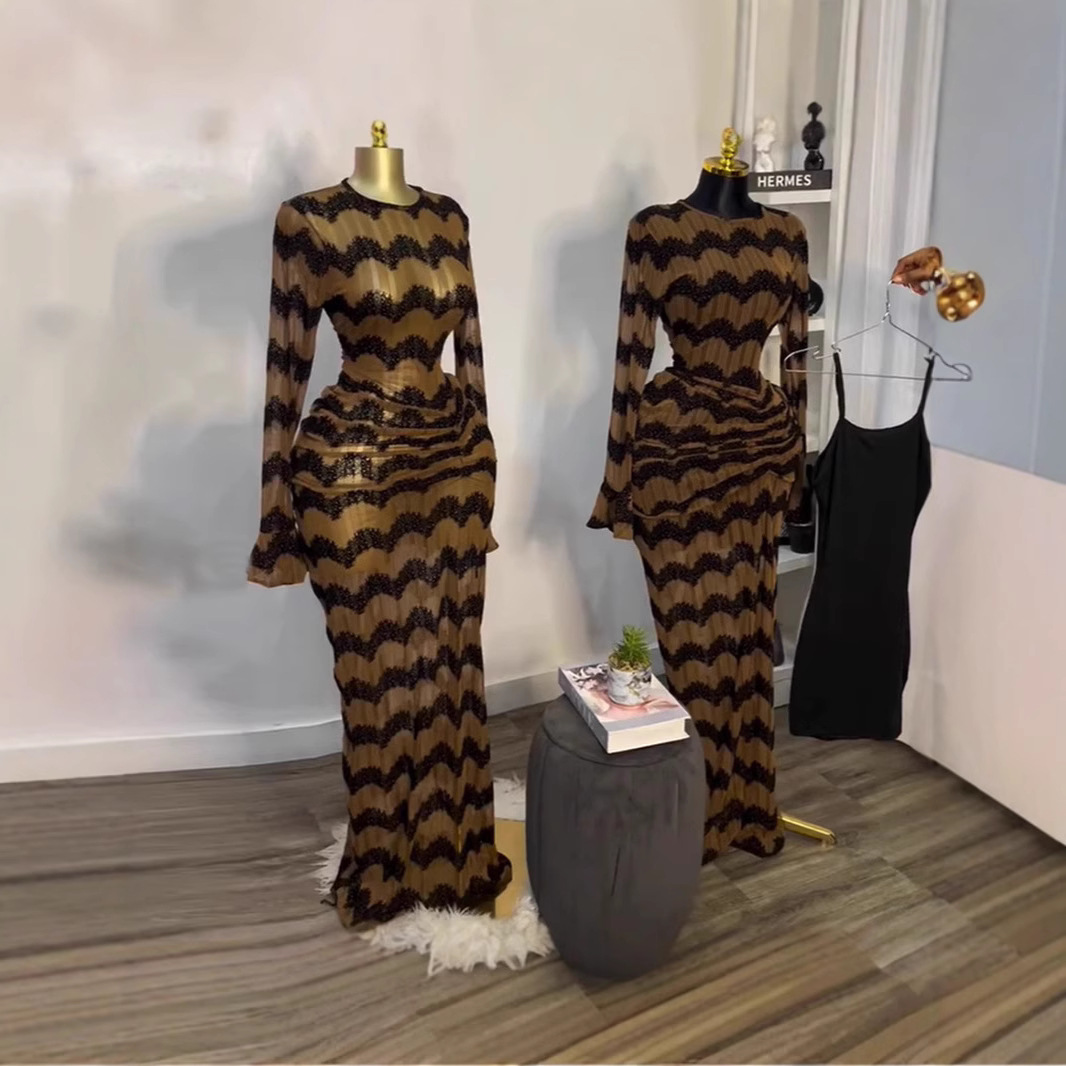 In stock 2025 cross-border European and American striped long sleeved pleated high waisted sexy vacation dress, long skirt 2 pieces including interior In stock 2025 cross-border European and American striped long sleeved pleated high waisted sexy vacation dress, long skirt 2 pieces including interior