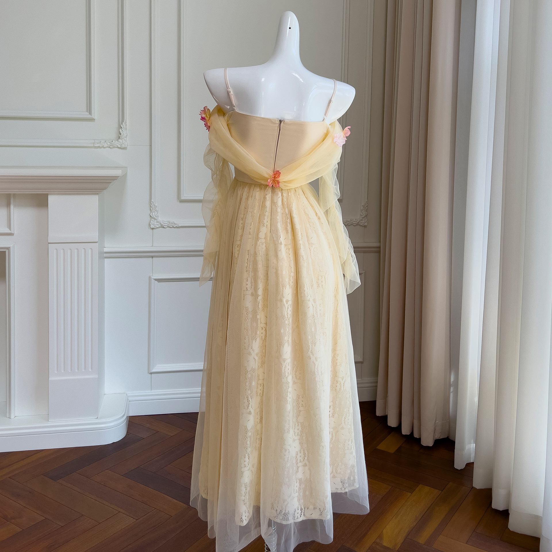 2024 Spring/Summer New Product Elegant Temperament Strap Waist for Slimming and Longevity Mesh Dress 68514 2024 Spring/Summer New Product Elegant Temperament Strap Waist for Slimming and Longevity Mesh Dress 68514