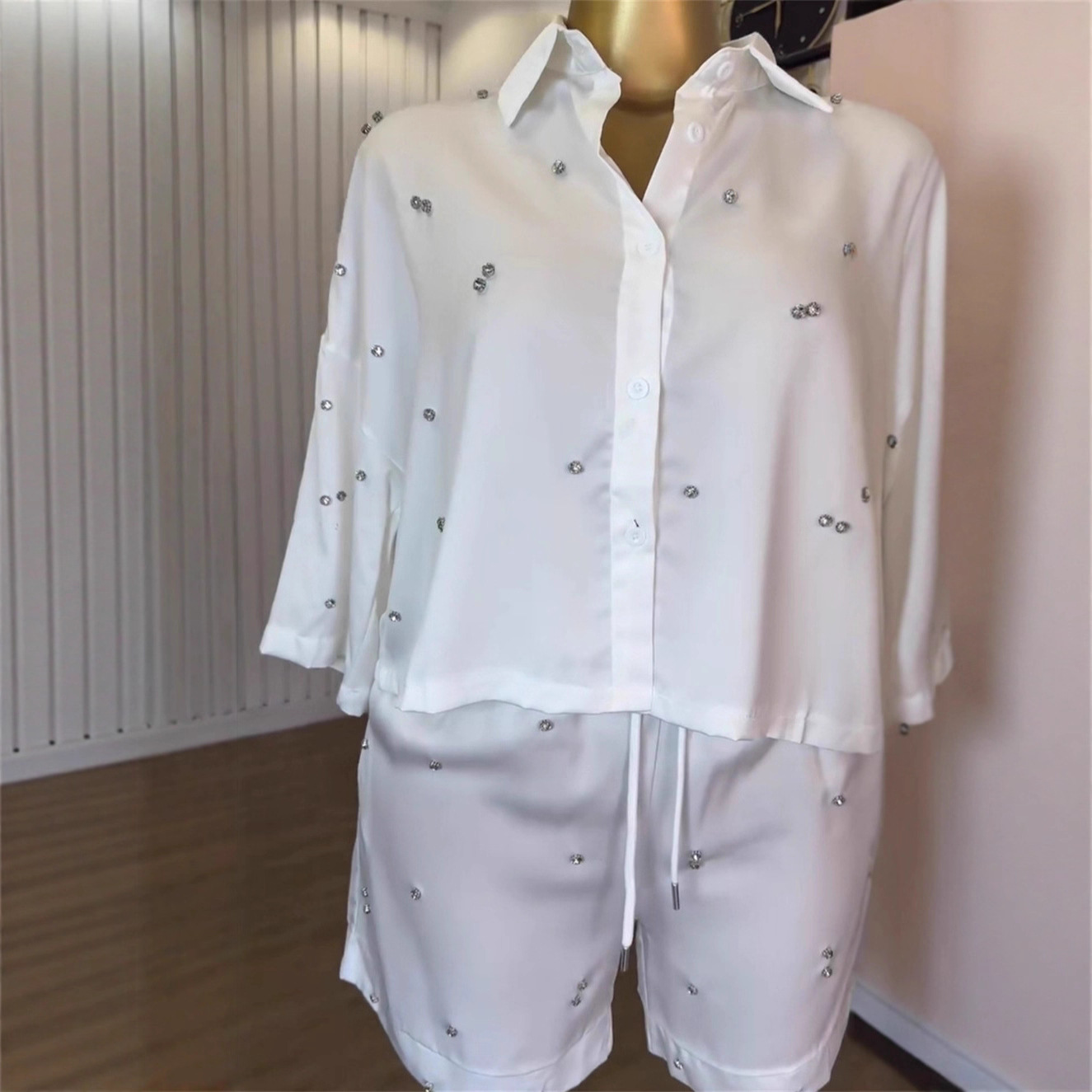 Spot 2025 European and American Cross border Women's Summer Fashion Collar Loose Nail Diamond Shirt Wide Leg Shorts 2-piece Set Spot 2025 European and American Cross border Women's Summer Fashion Collar Loose Nail Diamond Shirt Wide Leg Shorts 2-piece Set