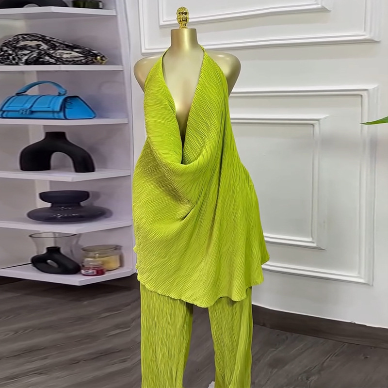 Spot European and American cross-border 2025 summer pile collar backless hanging neck top pleated wide leg pants 2-piece set Spot European and American cross-border 2025 summer pile collar backless hanging neck top pleated wide leg pants 2-piece set