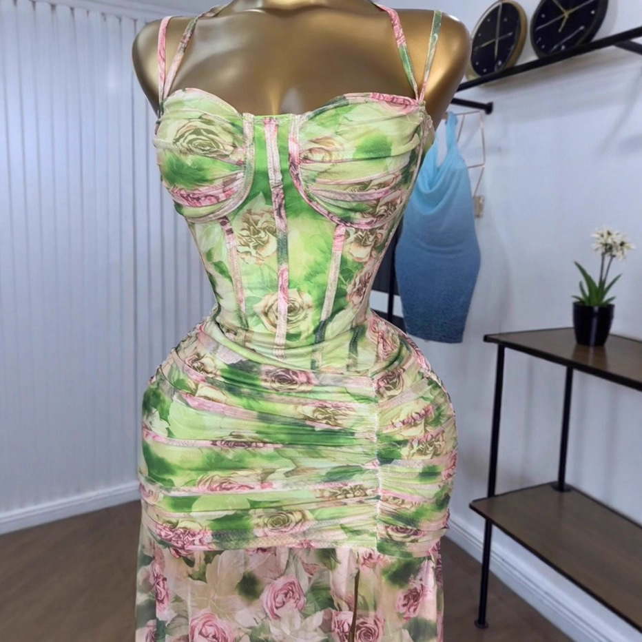 Spot 2025 Summer Cross border Women's Wear with European and American Strapless, Sleeveless Printed, Slimming, Folding, and Irregular Split Dresses Spot 2025 Summer Cross border Women's Wear with European and American Strapless, Sleeveless Printed, Slimming, Folding, and Irregular Split Dresses