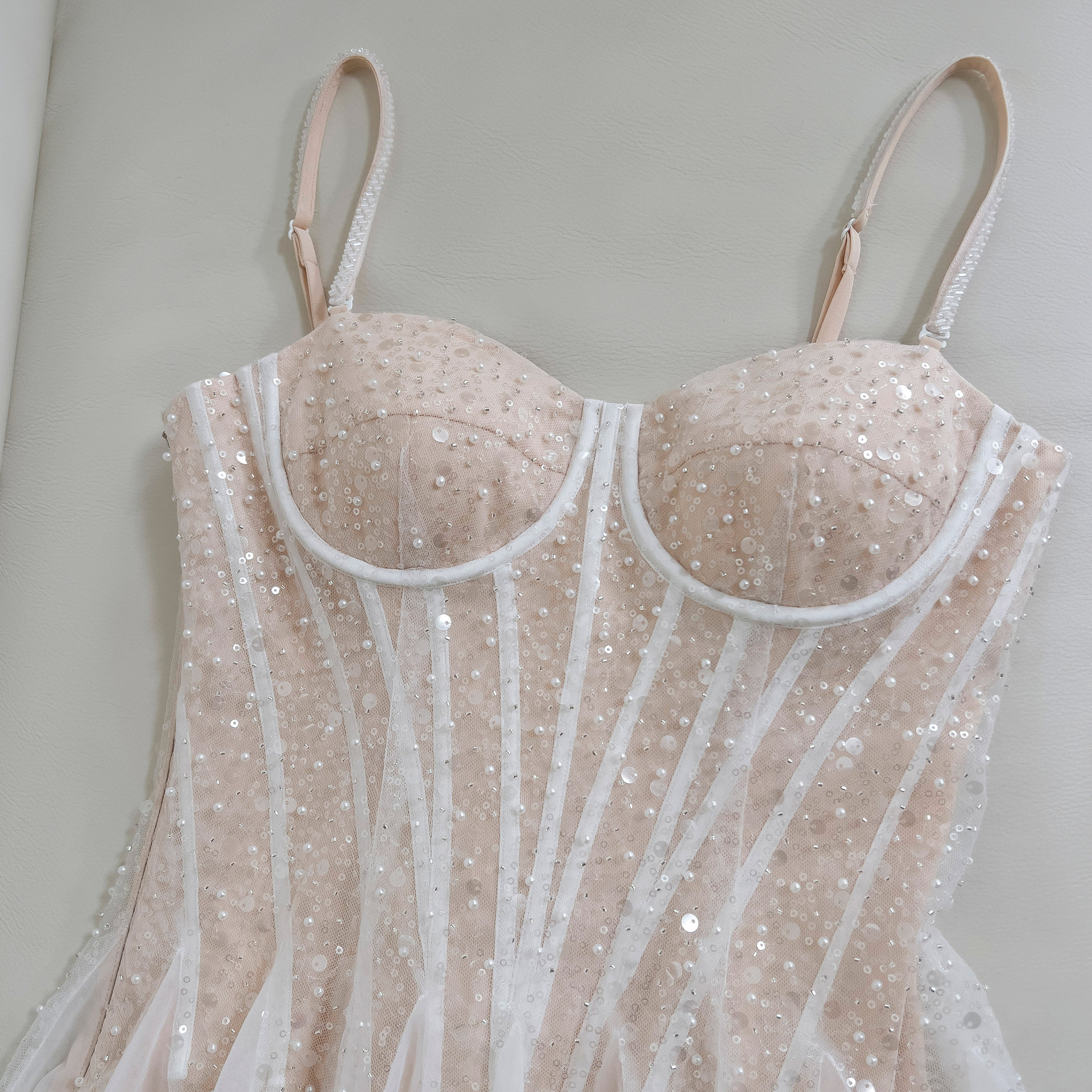 Fashionable temperament, suspender style, elegant mesh embroidered sequin dress, suitable for women's party birthdays, small dress 68501 Fashionable temperament, suspender style, elegant mesh embroidered sequin dress, suitable for women's party birthdays, small dress 68501