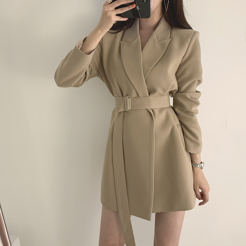 Small suit jacket, female internet celebrity, spring 2025 suit, female top, chic black, Korean version, British style, casual female Small suit jacket, female internet celebrity, spring 2025 suit, female top, chic black, Korean version, British style, casual female