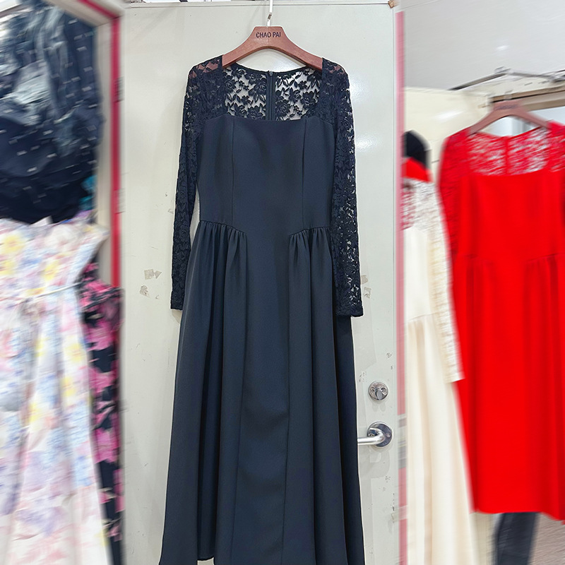 Thirteen Rows Vietnam's niche new elegant and atmospheric hollow lace long sleeved patchwork dress, long skirt A2 # 1015 Thirteen Rows Vietnam's niche new elegant and atmospheric hollow lace long sleeved patchwork dress, long skirt A2 # 1015