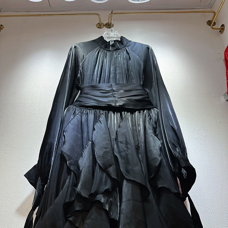 Thirteen Rows Australia's niche new pleated irregular wave dress lotus leaf edge skirt dress A1 # 1028 Thirteen Rows Australia's niche new pleated irregular wave dress lotus leaf edge skirt dress A1 # 1028