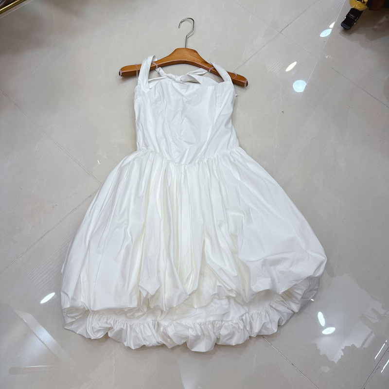 Thirteen line French design polka dot print neck tie butterfly condensation back flower bud skirt dress A1 # 8021 Thirteen line French design polka dot print neck tie butterfly condensation back flower bud skirt dress A1 # 8021