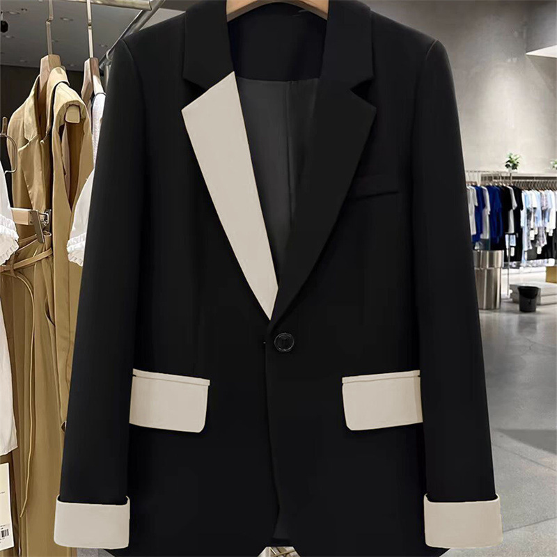Black contrasting spliced suit jacket for women in spring and autumn 2025 new popular trend, this year's popular internet celebrity light luxury suit Black contrasting spliced suit jacket for women in spring and autumn 2025 new popular trend, this year's popular internet celebrity light luxury suit