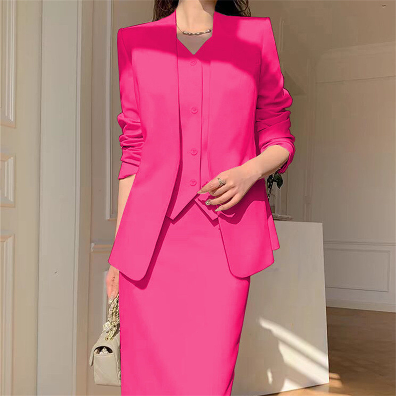 Large size suit set for women in spring and autumn, with a slim and loose fit, suitable for casual commuting, professional attire, and temperament. Two piece suit for women Large size suit set for women in spring and autumn, with a slim and loose fit, suitable for casual commuting, professional attire, and temperament. Two piece suit for women