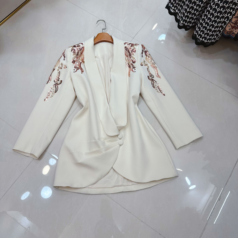 Thirteen Rows New European Station Diamond Decoration Shining Heavy Industry Embroidery Cocoon Loose Suit Long Sleeve Coat A2 # 831 Thirteen Rows New European Station Diamond Decoration Shining Heavy Industry Embroidery Cocoon Loose Suit Long Sleeve Coat A2 # 831