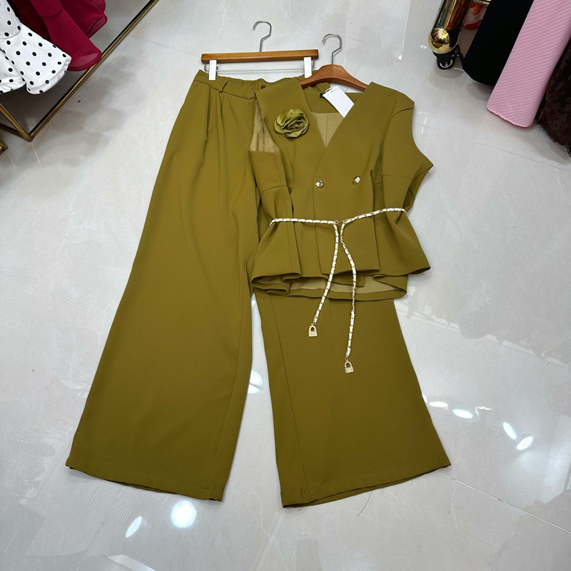 Thirteen line fashion V-neck sleeveless three-dimensional flower chain belt suit vest top pants set C2 # 2511 Thirteen line fashion V-neck sleeveless three-dimensional flower chain belt suit vest top pants set C2 # 2511