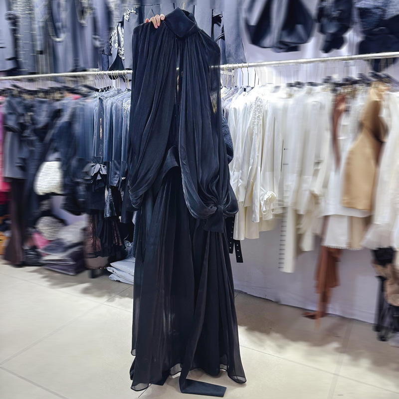 Thirteen Vietnamese designers' niche new European and American style design, bat sleeve pleated dress A3 # 2502 Thirteen Vietnamese designers' niche new European and American style design, bat sleeve pleated dress A3 # 2502