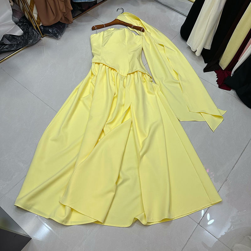 Thirteen lines new Australian age reducing personalized strap slit fake two-piece strapless dress with shawl A1 # 8542