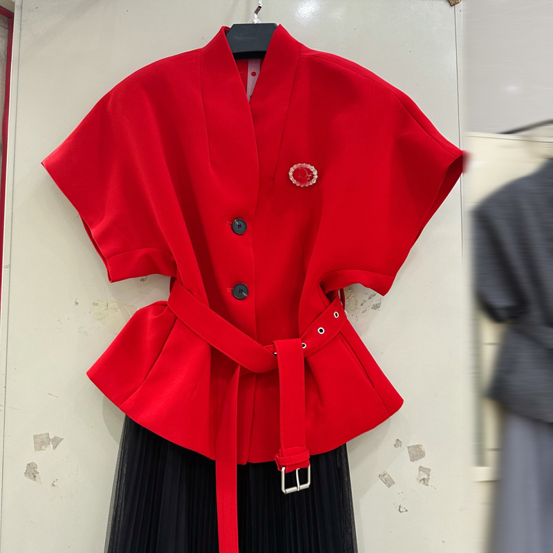 Thirteen Rows Australia's new dark gray short sleeved V-neck belt slim commuting short jacket suit C1 # 2133 Thirteen Rows Australia's new dark gray short sleeved V-neck belt slim commuting short jacket suit C1 # 2133