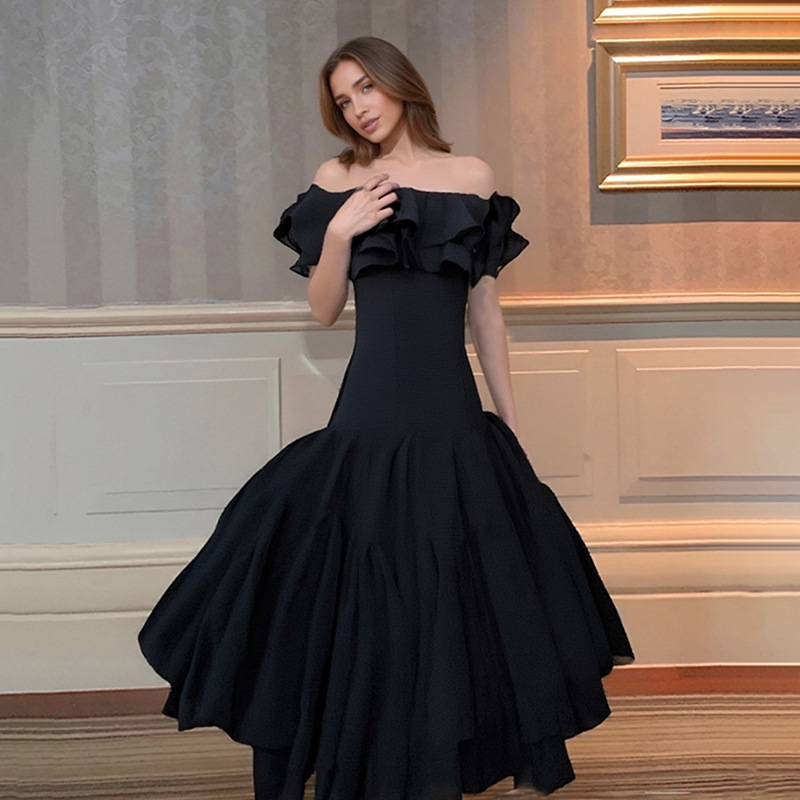 Fashionable European and American style long dress 2025 new item, niche high-end feeling, ruffle edge design, waist cinching and slimming dress for women