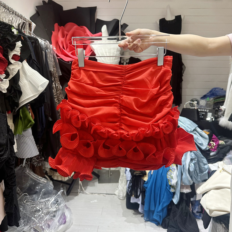 Thirteen line niche three-dimensional flower skirt with asymmetrical ruffle edge design, pleated hip hugging short skirt C3 # 3265 Thirteen line niche three-dimensional flower skirt with asymmetrical ruffle edge design, pleated hip hugging short skirt C3 # 3265