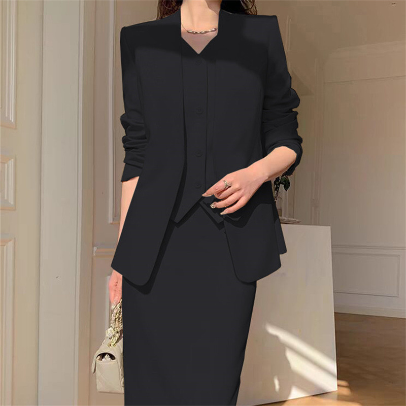 Large size suit set for women in spring and autumn, with a slim and loose fit, suitable for casual commuting, professional attire, and temperament. Two piece suit for women Large size suit set for women in spring and autumn, with a slim and loose fit, suitable for casual commuting, professional attire, and temperament. Two piece suit for women