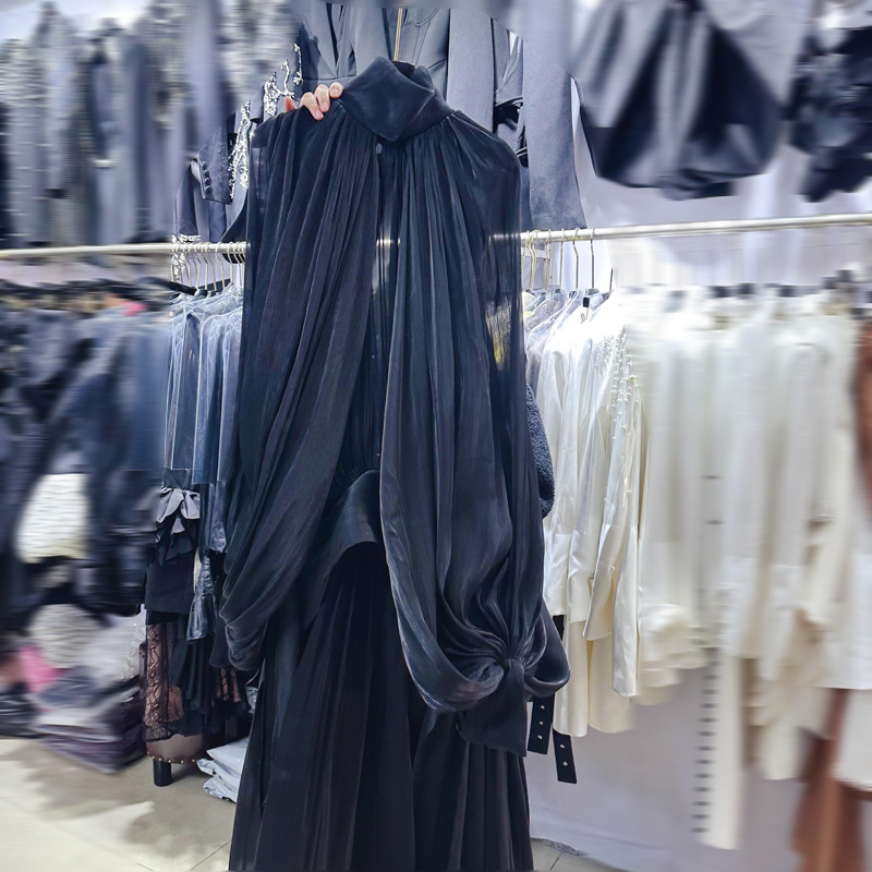 Thirteen Vietnamese designers' niche new European and American style design, bat sleeve pleated dress A3 # 2502 Thirteen Vietnamese designers' niche new European and American style design, bat sleeve pleated dress A3 # 2502