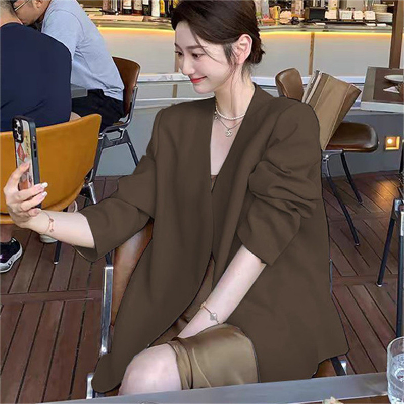 2025 Spring and Autumn New Women's Small Suit Coat, Women's Long Sleeve, Small and Casual, Off white Suit, Korean Version Top 2025 Spring and Autumn New Women's Small Suit Coat, Women's Long Sleeve, Small and Casual, Off white Suit, Korean Version Top