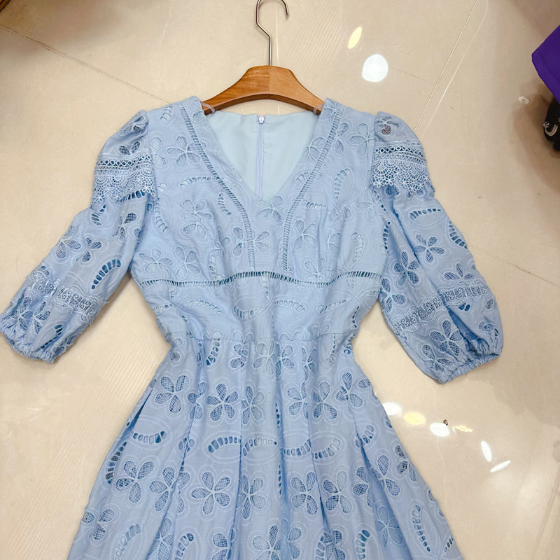 Thirteen line Australian niche embroidery hollow out design long skirt with bubble sleeves, waist cinched high waisted dress A2 # 8111 Thirteen line Australian niche embroidery hollow out design long skirt with bubble sleeves, waist cinched high waisted dress A2 # 8111