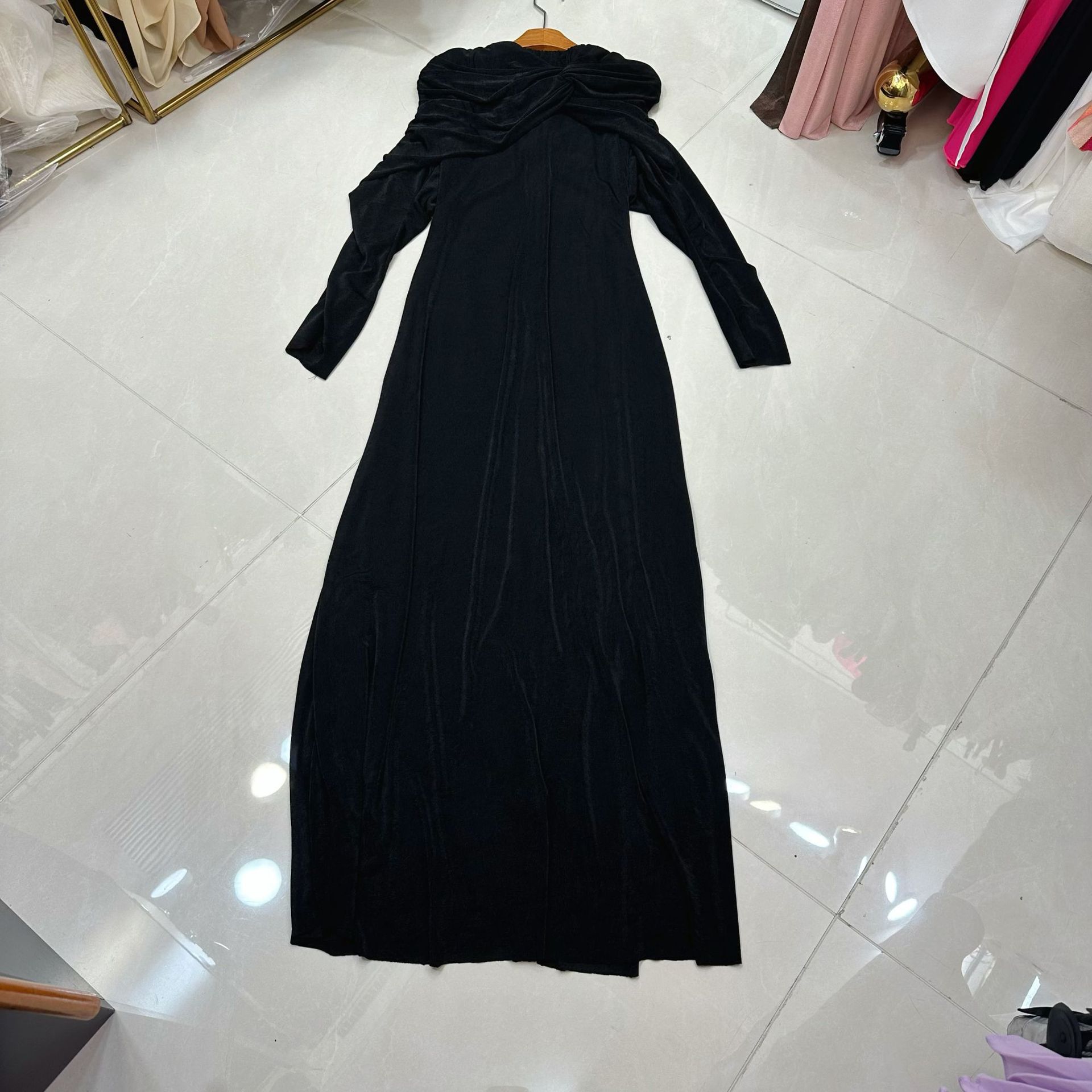 Thirteen line pink knitted dress, a niche Vietnamese asymmetric twisted pleated hip hugging skirt, long skirt A1 # 8525 Thirteen line pink knitted dress, a niche Vietnamese asymmetric twisted pleated hip hugging skirt, long skirt A1 # 8525