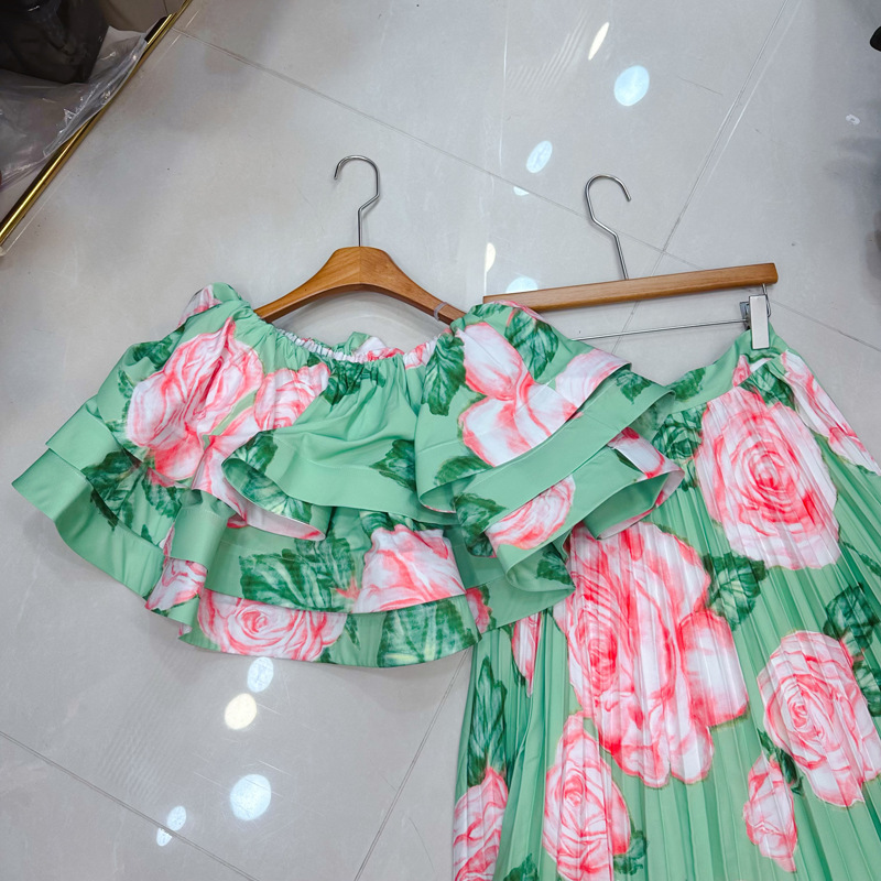 Thirteen line Australian niche print one neck layered pullover+pleated skirt set A2 # 8504 Thirteen line Australian niche print one neck layered pullover+pleated skirt set A2 # 8504