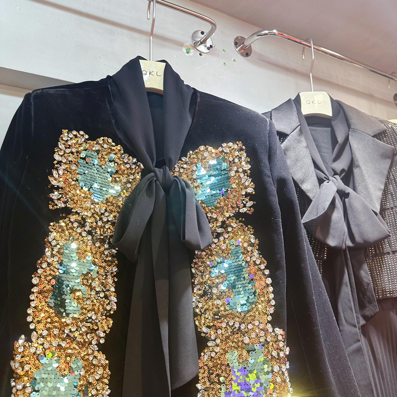 Thirteen elements of high-end temperament, heavy industry, hand sewn bead rhinestone flower shaped cardigan jacket, versatile dress A3 # 2399 Thirteen elements of high-end temperament, heavy industry, hand sewn bead rhinestone flower shaped cardigan jacket, versatile dress A3 # 2399