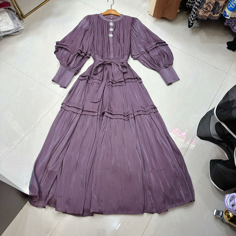 Thirteen line French retro palace style lantern sleeve dress with black fungus edge pleated A-line skirt, long skirt A2 # 8325 Thirteen line French retro palace style lantern sleeve dress with black fungus edge pleated A-line skirt, long skirt A2 # 8325