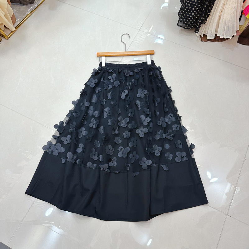 Thirteen Rows Australian niche new product dark three-dimensional flower mesh splicing elastic waist A-line skirt A2 # 8505 Thirteen Rows Australian niche new product dark three-dimensional flower mesh splicing elastic waist A-line skirt A2 # 8505
