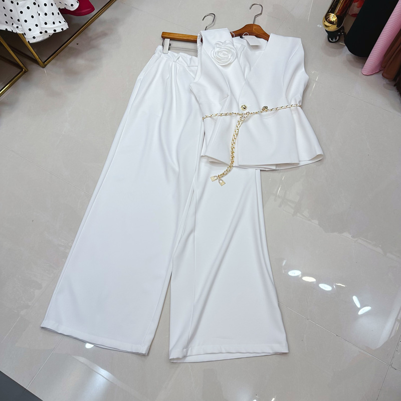 Thirteen line fashion V-neck sleeveless three-dimensional flower chain belt suit vest top pants set C2 # 2511 Thirteen line fashion V-neck sleeveless three-dimensional flower chain belt suit vest top pants set C2 # 2511