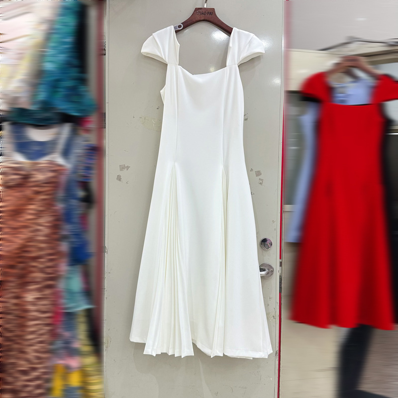 Thirteen line Australian mature socialite elegant slimming pleated solid color French square neck dress long C1 # 2102 Thirteen line Australian mature socialite elegant slimming pleated solid color French square neck dress long C1 # 2102