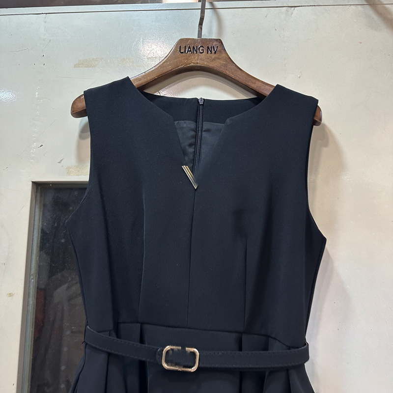 Thirteen lines high-end niche design dress with high-end and beautiful temperament French waist cinching slimming dress C1 # 1363 Thirteen lines high-end niche design dress with high-end and beautiful temperament French waist cinching slimming dress C1 # 1363