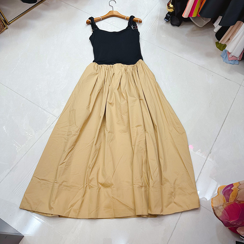 Thirteen line Australian French niche metal buckle sleeveless suspender black patchwork dress long skirt A1 # 1036 Thirteen line Australian French niche metal buckle sleeveless suspender black patchwork dress long skirt A1 # 1036