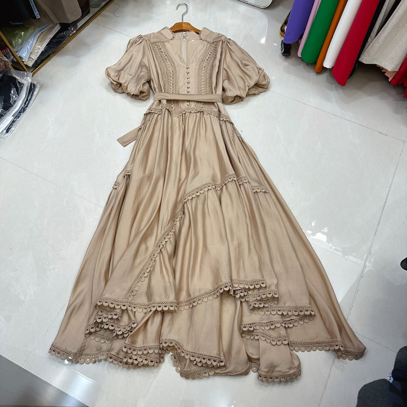 Thirteen Rows Australian niche light luxury vacation beach V-neck bubble sleeve patchwork lace big swing dress A2 # 8118 Thirteen Rows Australian niche light luxury vacation beach V-neck bubble sleeve patchwork lace big swing dress A2 # 8118