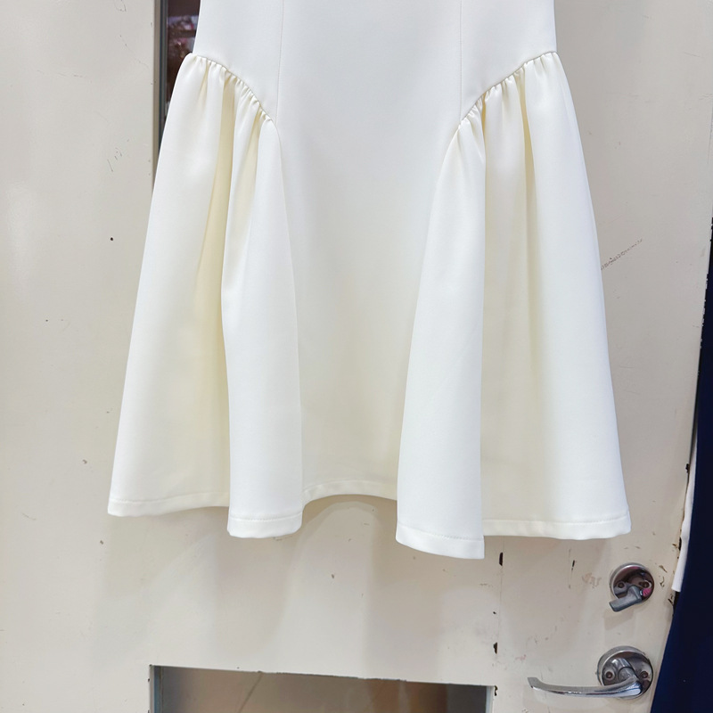 Thirteen line Australian niche fashion slimming square neck French bubble short sleeved waist cinching dress gift skirt A2 # 8371 Thirteen line Australian niche fashion slimming square neck French bubble short sleeved waist cinching dress gift skirt A2 # 8371