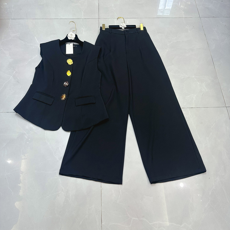 Thirteen Rows European Products New High end Style Big Button Waist Vest Set Wide Leg Pants Age Reducing Set C1 # 2116 Thirteen Rows European Products New High end Style Big Button Waist Vest Set Wide Leg Pants Age Reducing Set C1 # 2116