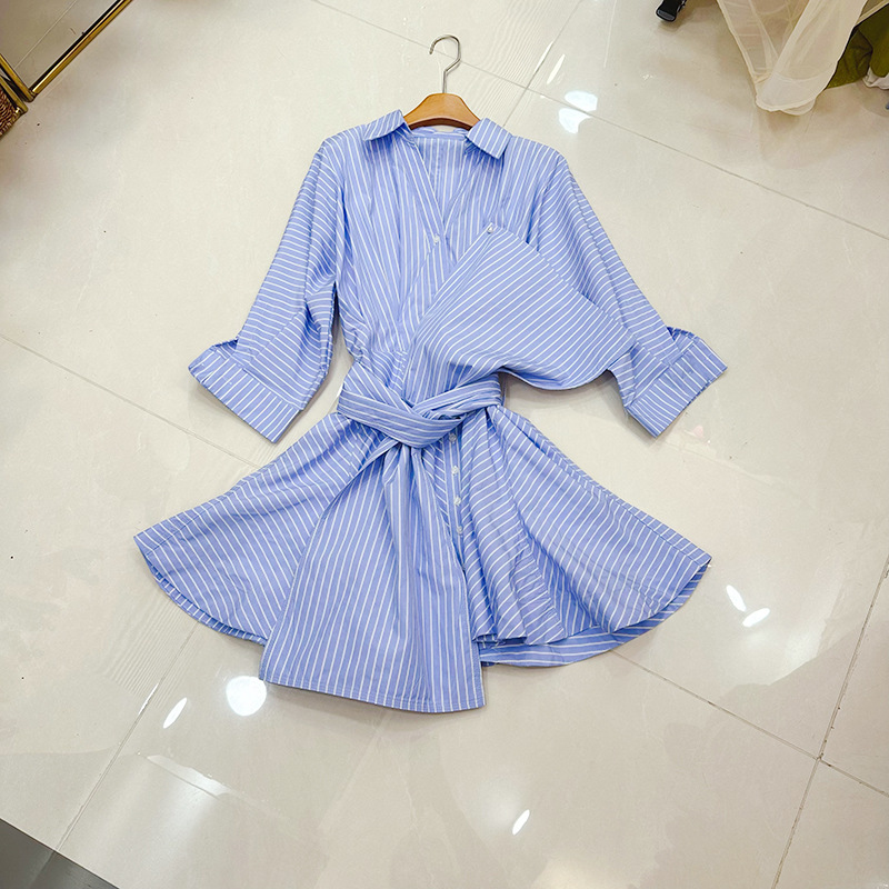 Thirteen Rows Vietnam's niche new seven quarter sleeve dress with striped V-neck casual ruffle edge short skirt A2 # 8577