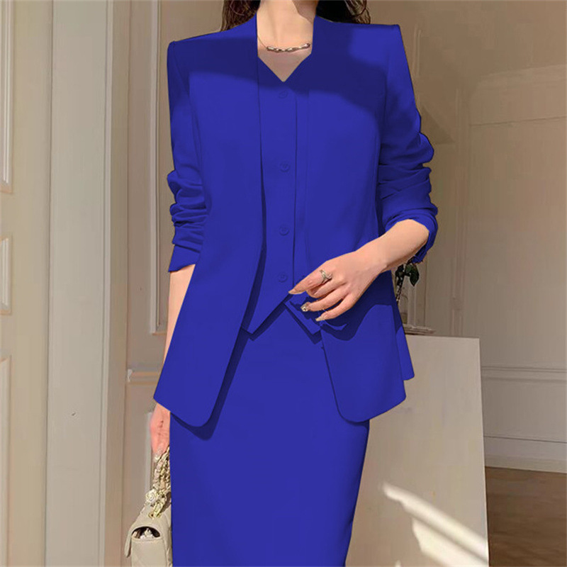 Large size suit set for women in spring and autumn, with a slim and loose fit, suitable for casual commuting, professional attire, and temperament. Two piece suit for women Large size suit set for women in spring and autumn, with a slim and loose fit, suitable for casual commuting, professional attire, and temperament. Two piece suit for women