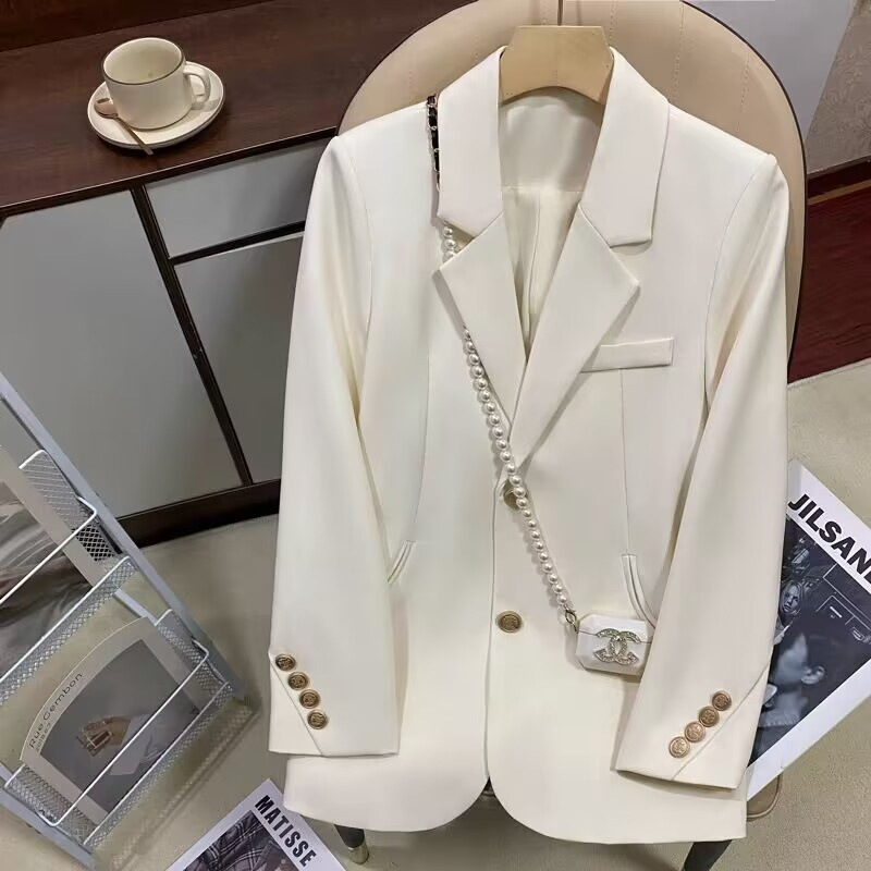 White suit jacket for women, autumn 2025 new design, fashionable and versatile temperament, single breasted small suit for women White suit jacket for women, autumn 2025 new design, fashionable and versatile temperament, single breasted small suit for women